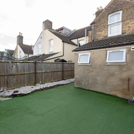 Fortified Home Rochester Luaran gambar