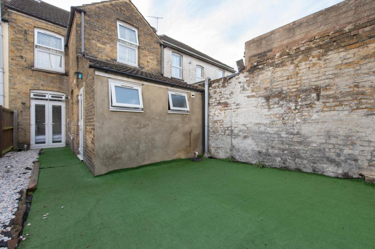 Fortified Home Rochester Luaran gambar
